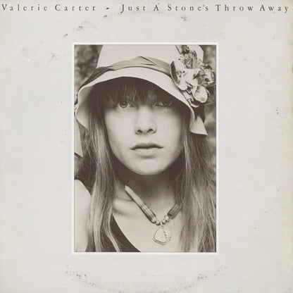Valerie Carter - Just A Stone's Throw Away (PC 34155) 1977 US Columbia｜中古LP