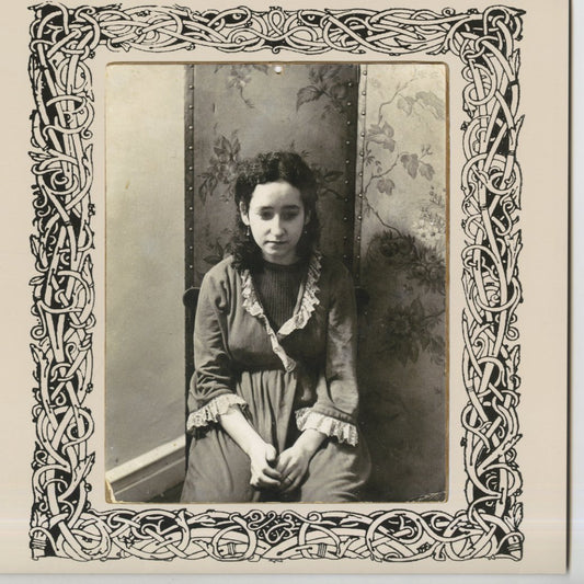 Nora Guthrie - Emily's Illness (EM1083-4) 7inch 2025 JPN EM Records｜新品7inch